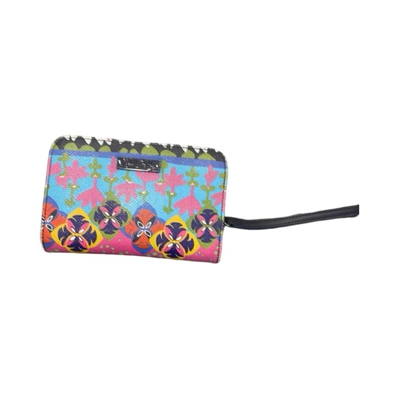 Vera Bradley Handbags - Vera Bradley wristlet